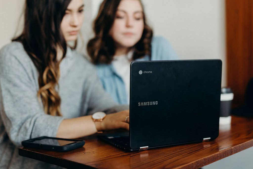 Best SAMSUNG Laptops In 2021 Price and specifications